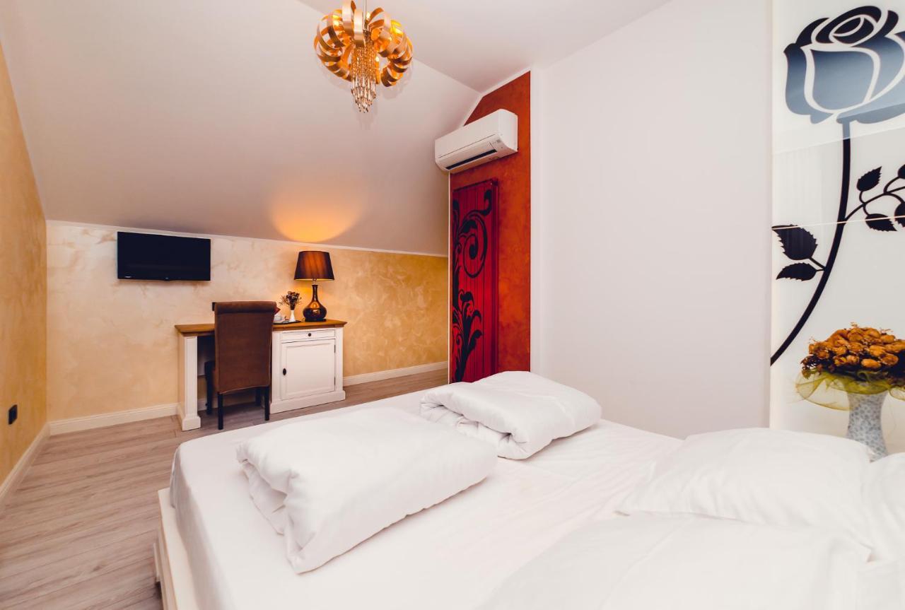Casa Del Sole Hotel Alba Iulia Exterior foto