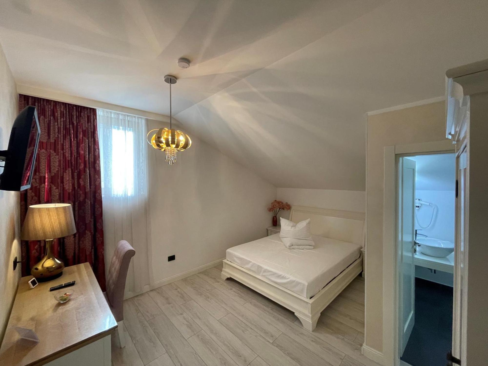 Casa Del Sole Hotel Alba Iulia Exterior foto